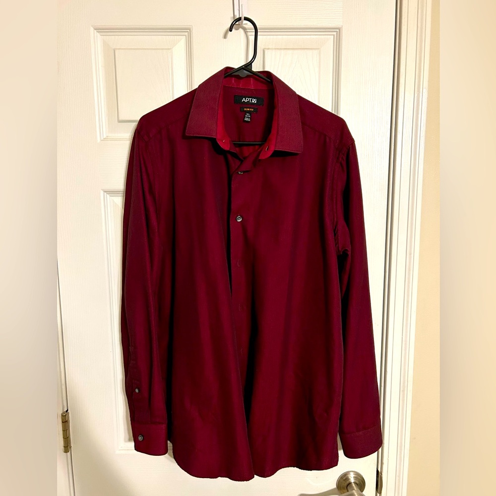 Men’s APT 9 Slim Fit Red Dress Shirt in Size 16.5 34/35